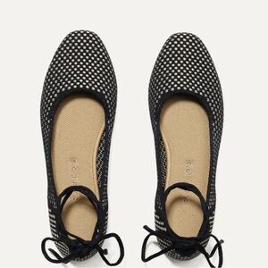 Rothy’s “the square wrap” size 9 noir (black and cream) 💃